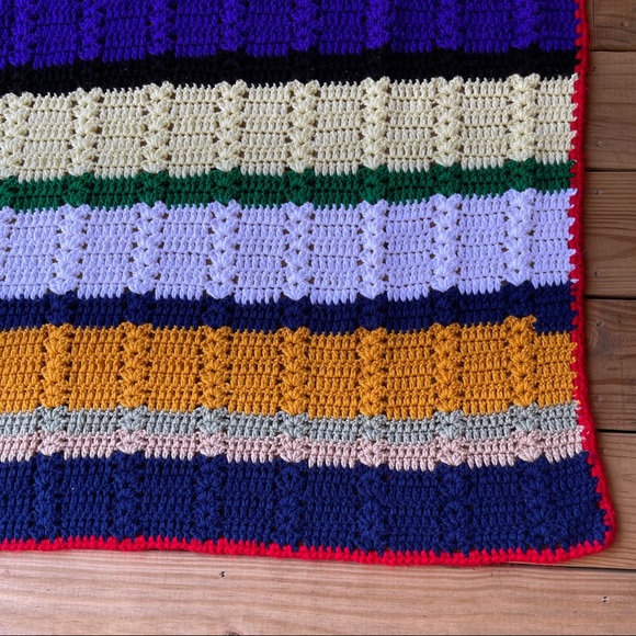 Crochet blanket multicolored hand quilted throw - Picture 6 of 6